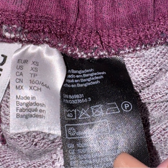 DIVIDED wine color raw hem elastic waistband Sweatshorts XS - Picture 7 of 11